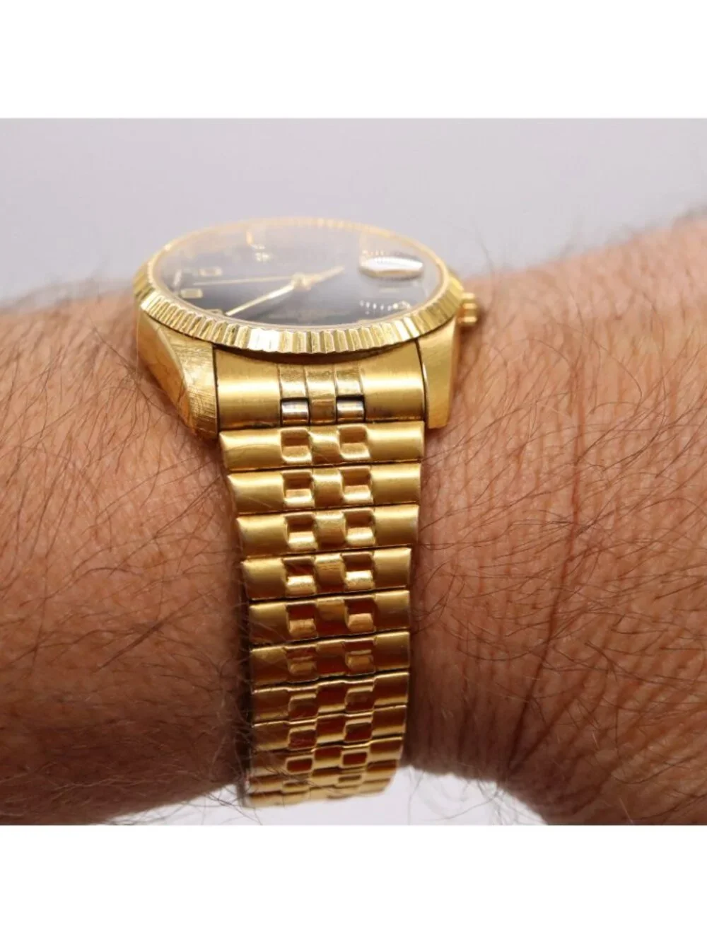 Waltham Day Date President Watch Fluted Bezel Vintage Quartz 6M55 Mens Gold Tone